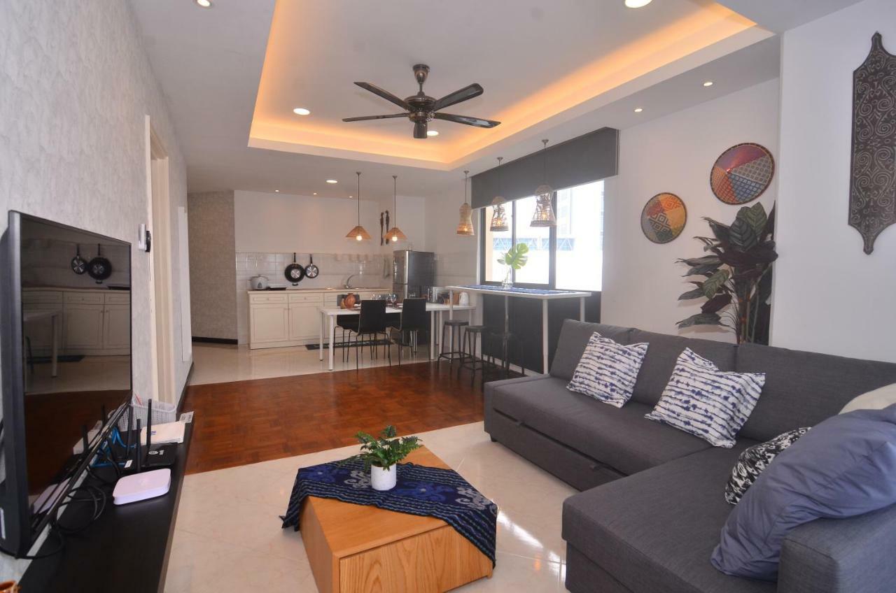 New Riverbank Suites - Waterfront Kuching City Екстериор снимка